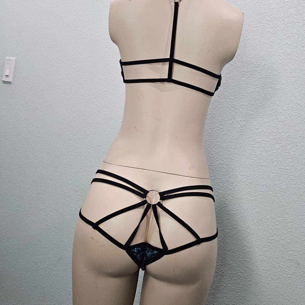 Two pieces - Picture 2 of 3